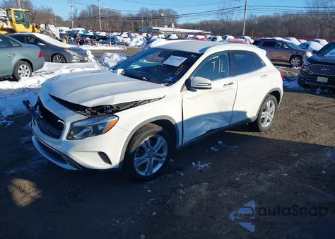 2016 Mercedes-Benz Gla 250 4Matic z USA, uszkodzony, nr VIN WDCTG4GB1GJ218874